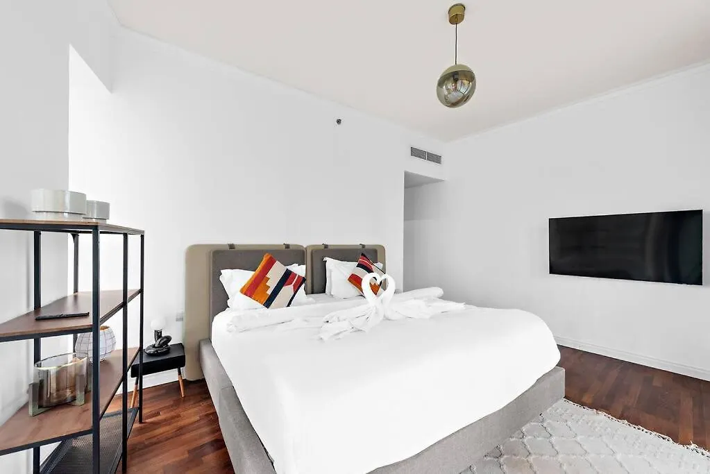 First Class Stunning 2Br Apartment With Burj Khalifa Views In Downtown Дубай