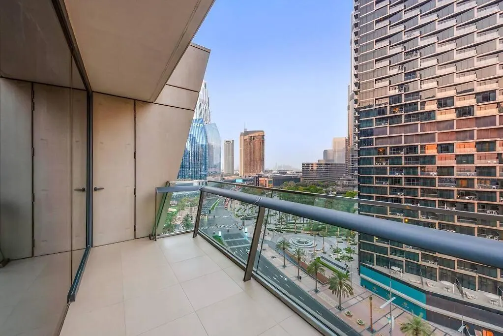 First Class Stunning 2Br Apartment With Burj Khalifa Views In Downtown Dubai