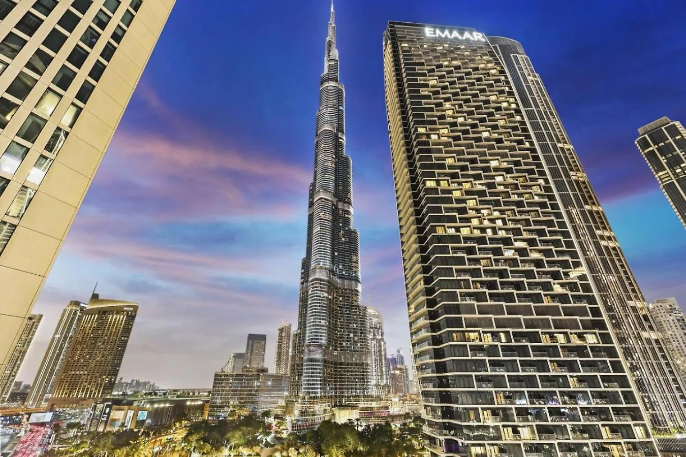 First Class Stunning 2Br Apartment With Burj Khalifa Views In Downtown Dubai